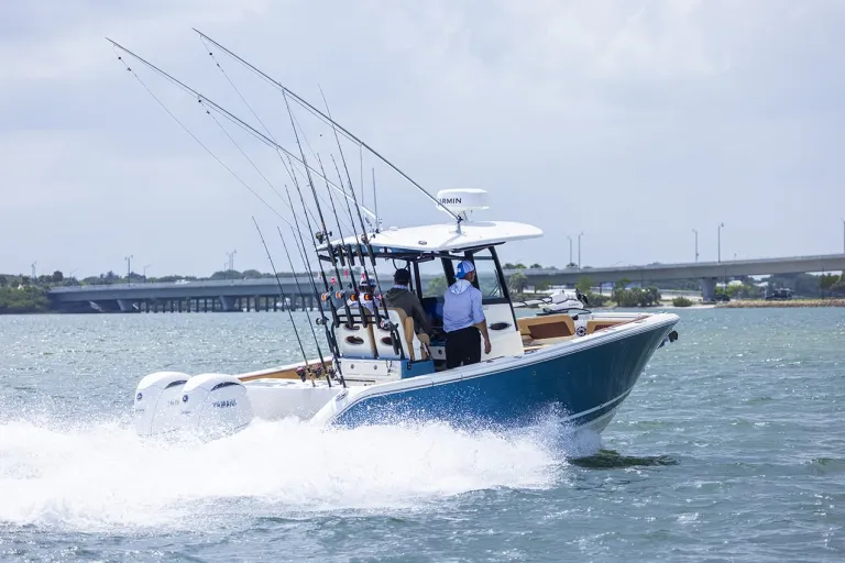Cobia 265 CC Open Lifestyle