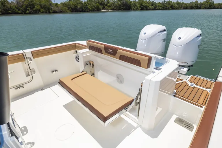 Cobia 265 CC Open Detail