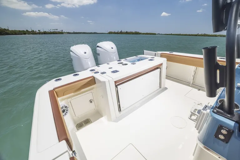 Cobia 265 CC Open Detail