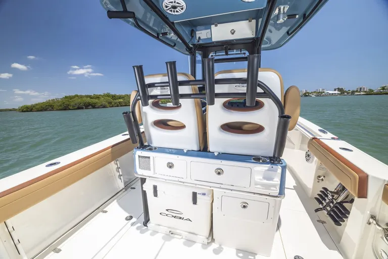 Cobia 265 CC Open Detail