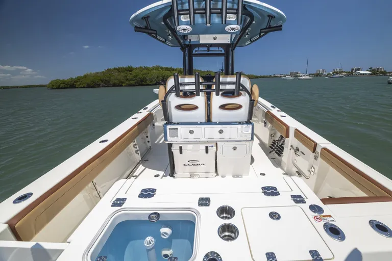 Cobia 265 CC Open Detail