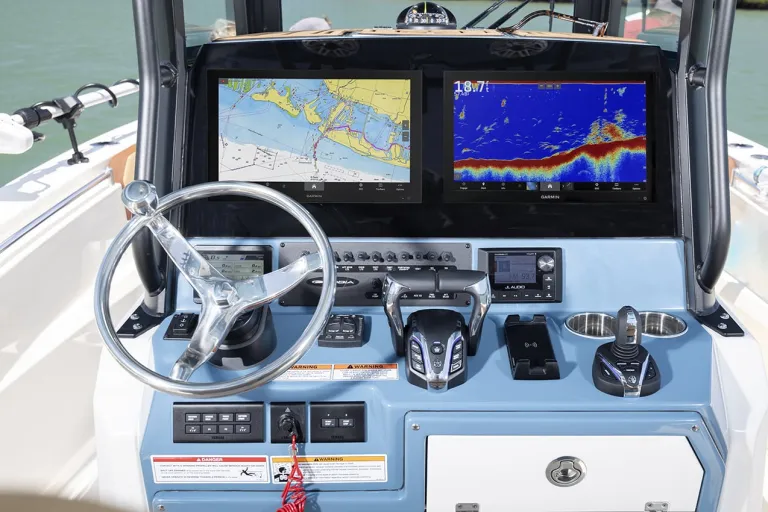 Cobia 265 CC Open Detail