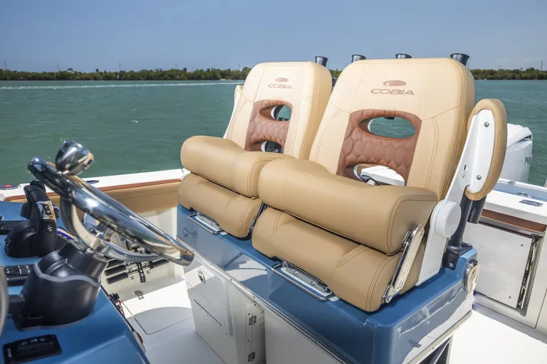 Cobia 265 CC Open Detail