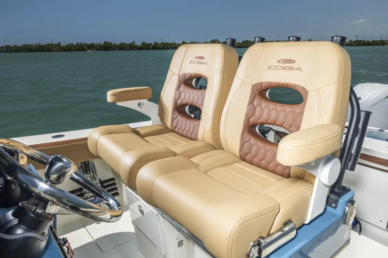 Cobia 265 CC Open Detail