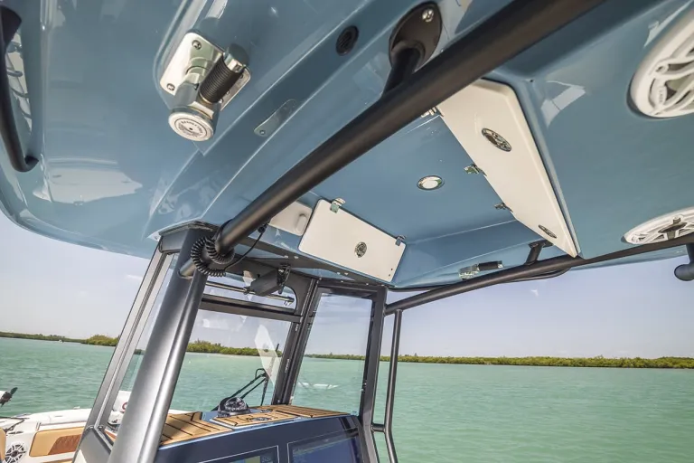 Cobia 265 CC Open Detail