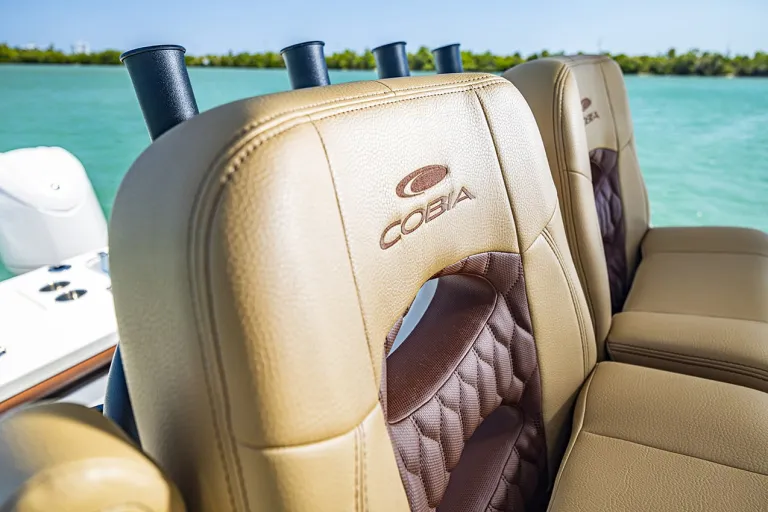 Cobia 265 CC Open Detail