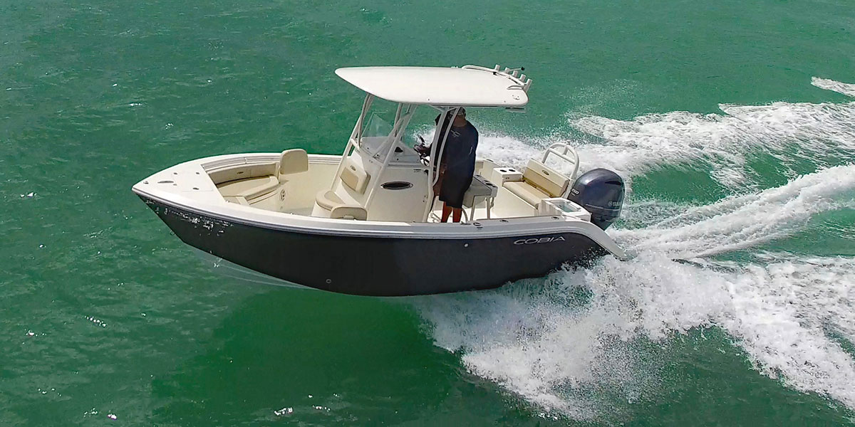 2023 Cobia 220 CC